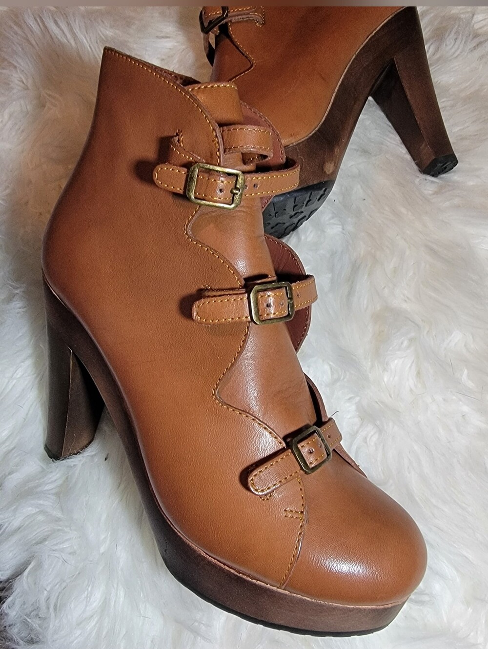 Cottagecore Bridgerton Style 3 Buckle Leather Heeled Boots Size 9 Camel Tan